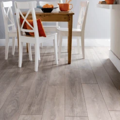 Krono Original Castle Oak - Supernatural Classic 8mm Laminate Flooring (27358)